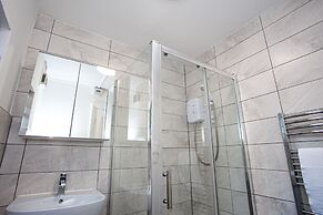 The Manchester Pad - Sleeps 12