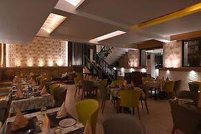 Status Club Resort