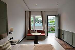 Status Club Resort