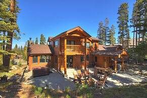 Boulder Lodge At Peak 8 4 Bedroom Home by RedAwning