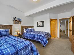 Boulder Lodge At Peak 8 4 Bedroom Home by RedAwning