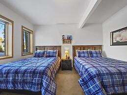 Boulder Lodge At Peak 8 4 Bedroom Home by RedAwning