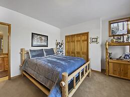 Boulder Lodge At Peak 8 4 Bedroom Home by RedAwning