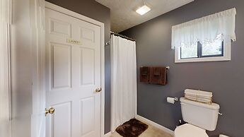 Amazing Sunsets 3 Bedroom Home by RedAwning