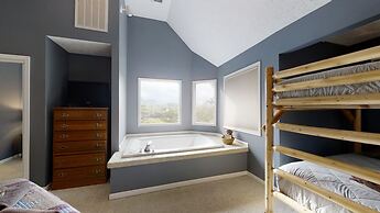 Amazing Sunsets 3 Bedroom Home by RedAwning