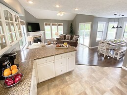 Amazing Sunsets 3 Bedroom Home by RedAwning