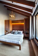 Magna Pivot Hotel - Boutique Class