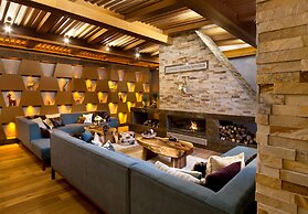 Magna Pivot Hotel - Boutique Class