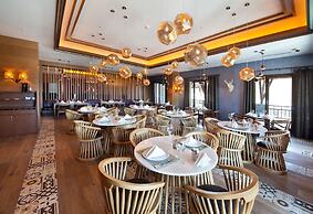 Magna Pivot Hotel - Boutique Class