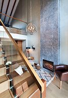 Magna Pivot Hotel - Boutique Class