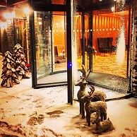 Magna Pivot Hotel - Boutique Class