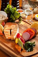 Magna Pivot Hotel - Boutique Class