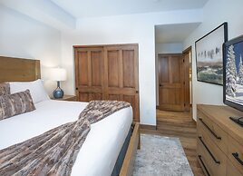 Aspenwood 102 2 Bedroom Condo by RedAwning