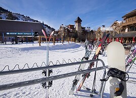 Aspenwood 102 2 Bedroom Condo by RedAwning