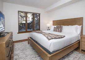 Aspenwood 102 2 Bedroom Condo by RedAwning