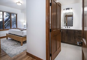 Aspenwood 102 2 Bedroom Condo by RedAwning