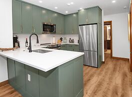 Aspenwood 102 2 Bedroom Condo by RedAwning