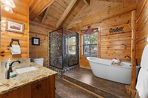 The Lazy K 3 Bedroom Cabin by RedAwning