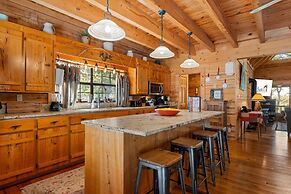 The Lazy K 3 Bedroom Cabin by RedAwning