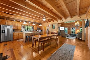 The Lazy K 3 Bedroom Cabin by RedAwning