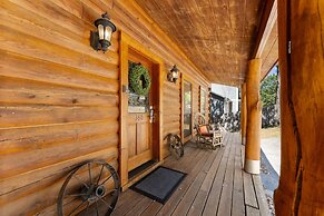 The Lazy K 3 Bedroom Cabin by RedAwning