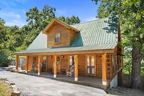 The Lazy K 3 Bedroom Cabin by RedAwning