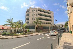 Grey Apartment in City Center with Sea View