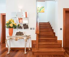 Villa Loreina Palace