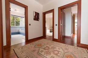 Villa Loreina Palace