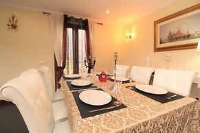 Santana Luxury Villa