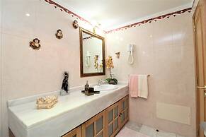Lido Apartment Excellant Location