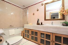 Lido Apartment Excellant Location