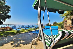 Santa Cruz Villa Private Pool