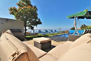 Santa Cruz Villa Private Pool