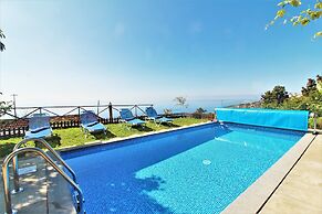 Santa Cruz Villa Private Pool