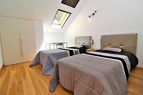 Living Apartment With Private Pool, Jacuzzi and Gym