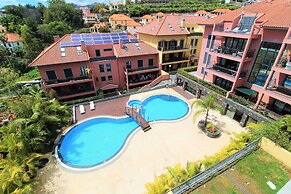 Living Apartment With Private Pool, Jacuzzi and Gym
