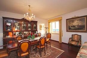 Old Town Apartment Sea View