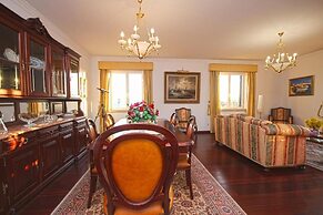 Old Town Apartment Sea View