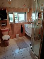 Chambre dans une maison pleine de vie