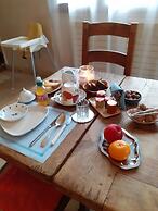 Chambre dans une maison pleine de vie