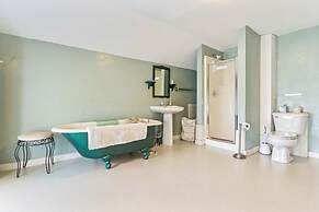 The Jeremiah Mason House B & B