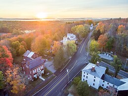 The Jeremiah Mason House B & B