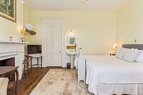 The Jeremiah Mason House B & B