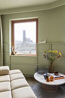 Locke At Broken Wharf