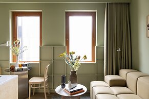 Locke At Broken Wharf