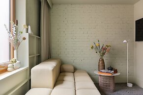 Locke At Broken Wharf