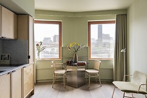 Locke At Broken Wharf