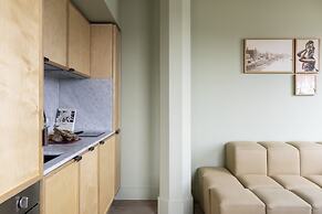 Locke At Broken Wharf