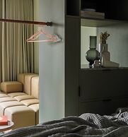 Locke At Broken Wharf